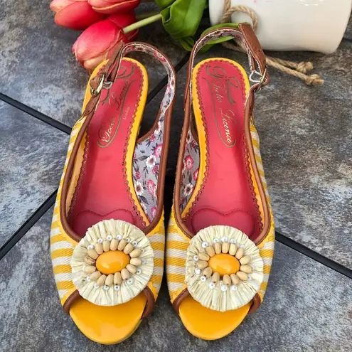 Poetic License Ava Sunshine Stripe Flower Wedge Slingback Sandals Sz 9 Yellow