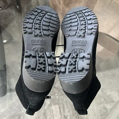 Munro Finnley Water Resistant Booties in Black, Size 8.5 New in Box