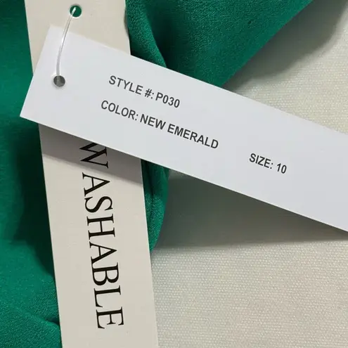 Shelby & Palmer women’s size 10 Elegant new emerald Green Sleeveless Dress zips