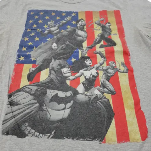 DC Comics Shirt Size Large L Unisex Graphic T-Shirt Justice League American Flag