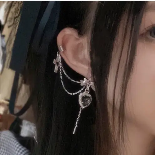 Alternative Y2K Goth Gothic Grunge  Emo EGirl Earring Cuff