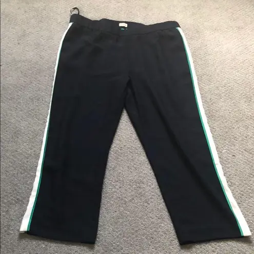 Daniel Cremieux pull on many pants