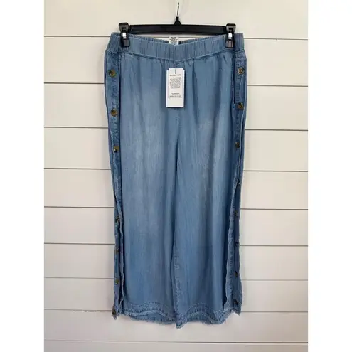 FOR THE REPUBLIC Chambray Size M Wide Leg Side Button Frayed Hem Ankle