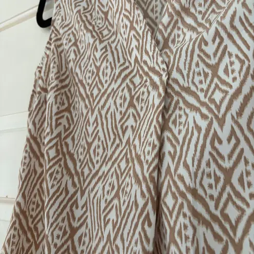 Coolibar Tan and White Sleeveless Blouse UPF 50 Patterned Size Small Vacation