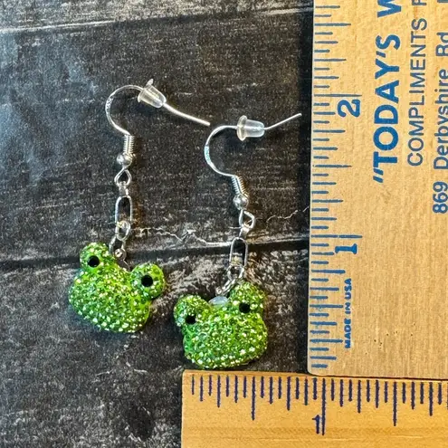 Green Rhinestone Frog Dangle Pierced Earrings Silver Tone New