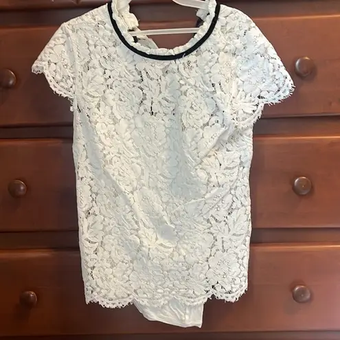 White House | Black Market Business casual top lace with tie in the back