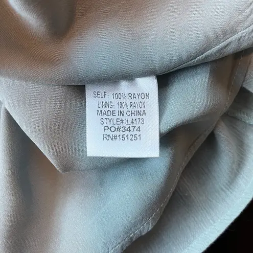 In Loom Flowy Pale Blue Puff Sleeve Floral Embroidery Peasant Top Buttons Size L