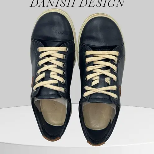 Ecco Navy Leather Lace