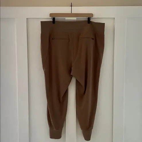 Athleta  Venice High-Rise Jogger in Rustic Beige Athleisure Travel Size 2X - Image 5