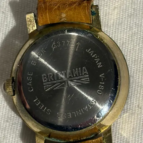 Britannia Quartz Watch Brown Marble Style Dial Roman Numerals Gold Tone