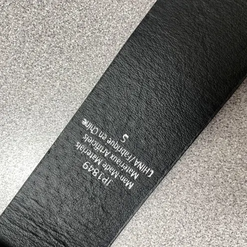 LP Blue Belt Womens Small Black Vegan Leather Gold Circle Buckle 1.5in Classic