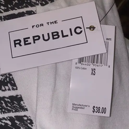 FOR THE REPUBLIC ✨ Stars White White Tank✨