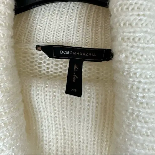 BCBGMAXAZRIA BCBG‎ oversized Cream Sweater size Xs