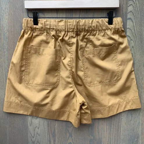 Vince NWT  Box Pleat Drawstring Shorts in Gold Ochre Size Medium