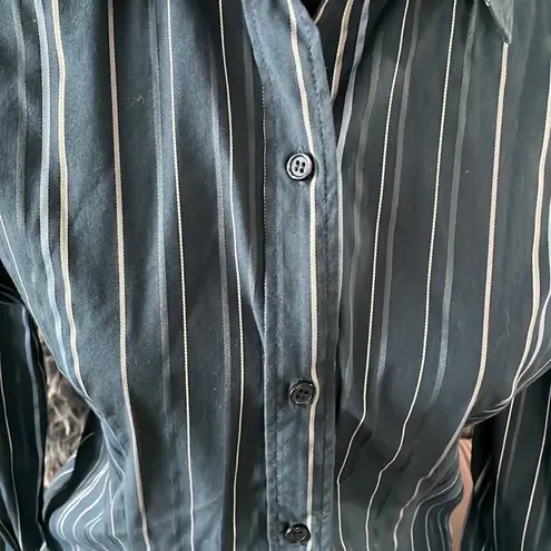 New York And Company Stretch Blue/Green Striped Button Down Shirt Size Medium