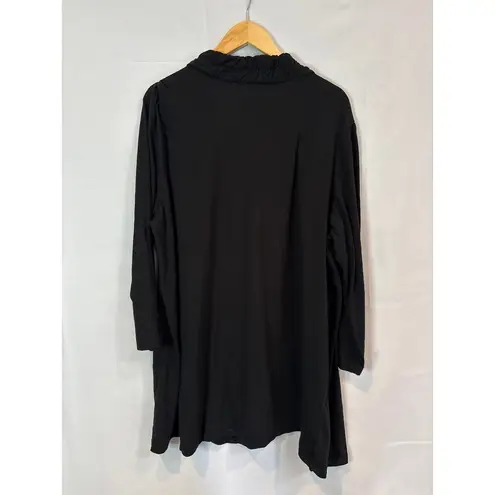 Women’s Roaman’s Size 2X Long Sleeve Black Sweater with Ruched Details.