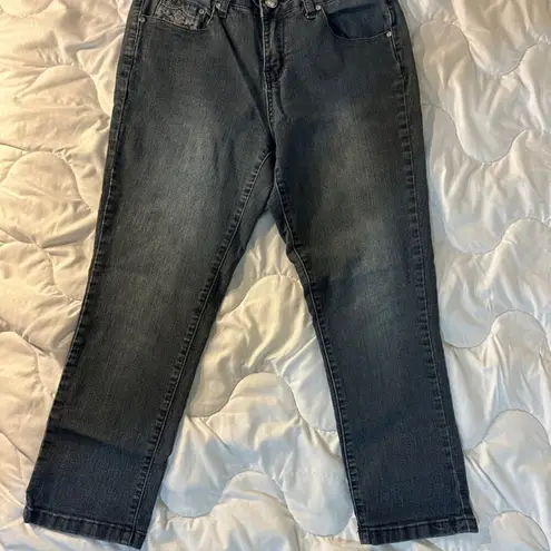 One 5 One Jeans Size 6 Inseam 23 inches Bling