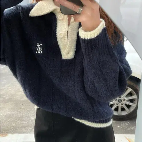 Aritzia Navy and Beige Sweater