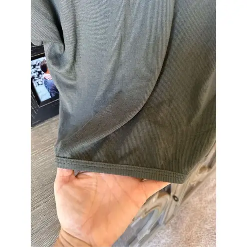 Vimmia NWT Oversized Boatneck Short Sleeve Top Olive Green Women’s OneSize