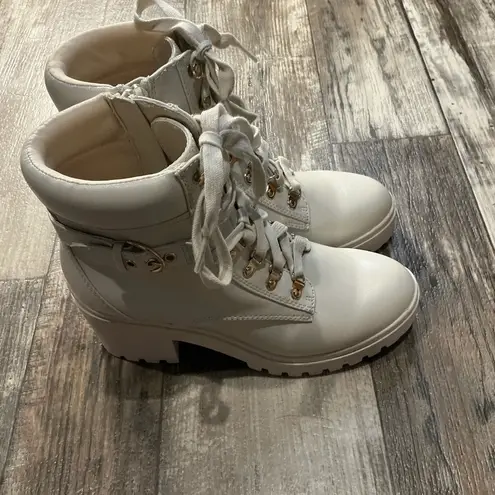 Wild Pair Off-White Lace-Up Boots Size 9