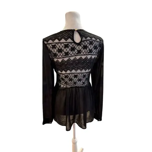 Elodie Women's Black Lace Long Sleeve Top Peephole Back Size L