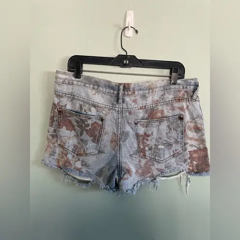 Free People  Womens Distressed Floral Cut Off Denim Jean Shorts Size 30
