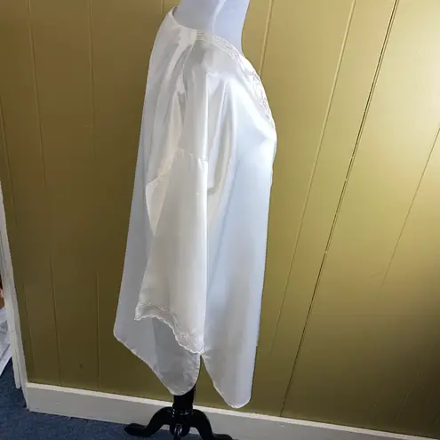 Henri Pierre women L V-cut button front satin Longsleeve nightgown white