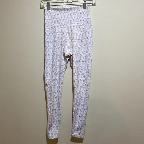 Buff Bunny White Pink Pattern Active Athletic Leggings Side Pockets Size Small