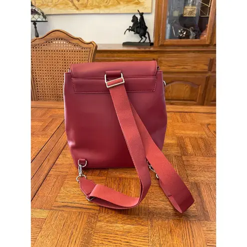 Matt & Nat Vegan Handbag & Backpack in one. Red - Image 3