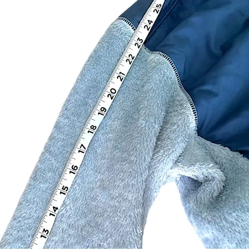 The North Face  Two Toned Light Blue & Navy Women's Fuzzy Teddy Jacket - Image 5