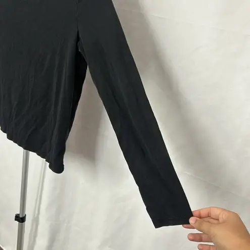 T.La Turtleneck Long Sleeve Top Minimalist Layering Piece Size XS