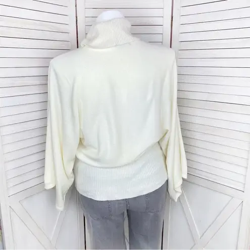 BCBGMAXAZRIA  Kimono Sleeve Cowl Neck Sweater Cream XL