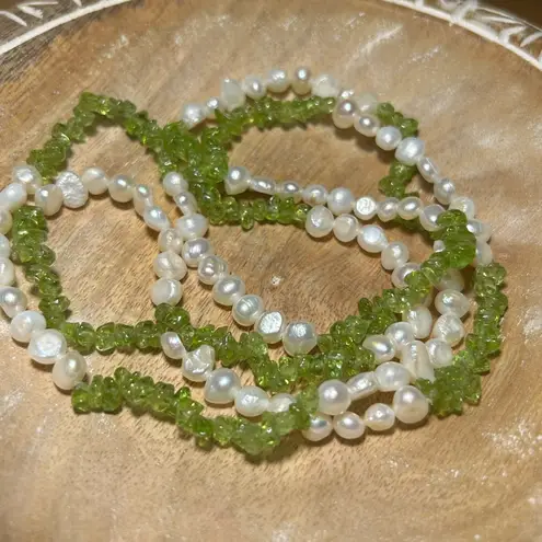 infinity NWOT Genuine White Pearls & Green Peridot Chip  Wrap Necklace