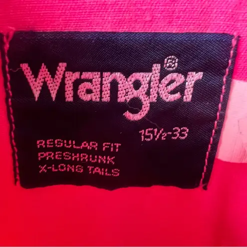 Wrangler Vintage  hot pink button down regular fit shirt size 15 1/2-33