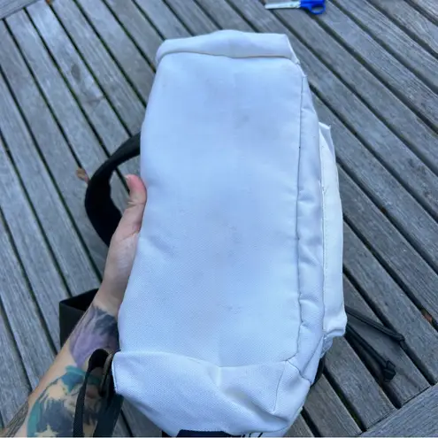 Lounge Fly The Nightmare Beforeā Christmas Tarot Card Slouch Backpack