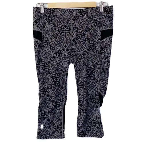 Athleta  Bare to Run Cairo Cropped Leggings‎ Capri Medium #919076