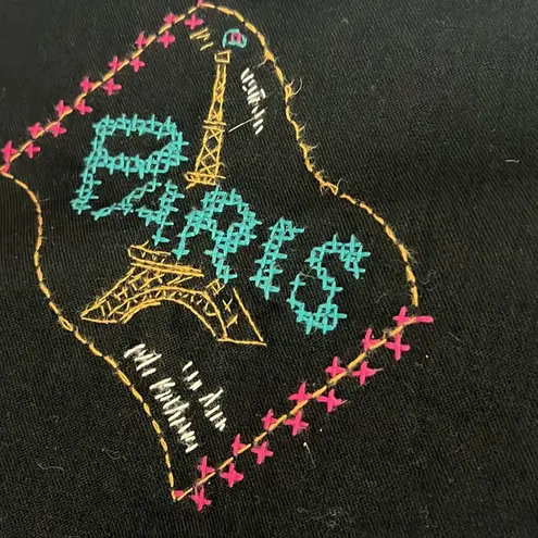 Small Vintage 40s 50s Embroidered Paris cotton skirt