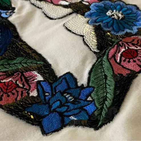 MARKUS LUPFER white t