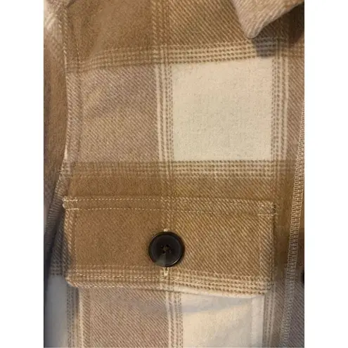 Free assembly Tan and cream color Shacket XS