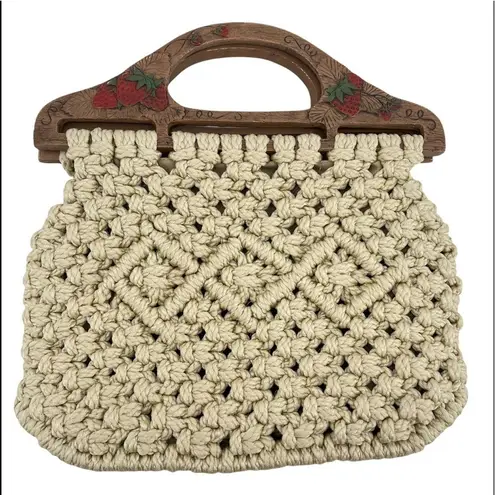 VINTAGE 70’s Macramé Boho Strawberry Handle Cream Woven Clutch Boho