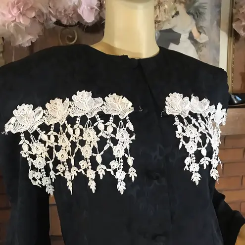 VINTAGE 1990'S IN THE MOOD BLACK BROCADE AND WHITE CROCHET LACE BLOUSE (14)