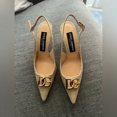 Dolce & Gabbana
Logo-embellished raffia slingback pumps