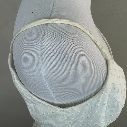 Hugo Buscati Dress 8 White Eyelet A-Line Fit & Flare Sleeveless Above Knee