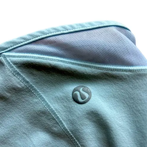 Lululemon 2.5 Low Rise Hotty Hot Lined Shorts