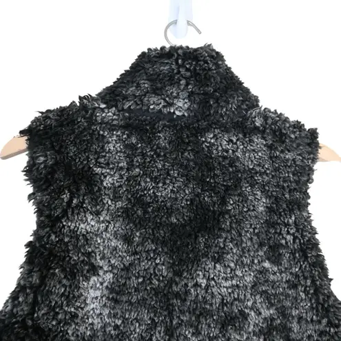 Simply Southern  Womens S Faux Fur Sherpa Sleeveless Vest