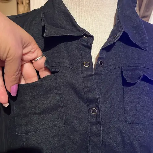 Nikki Valentine, Irish linen Black Sleeveless Button