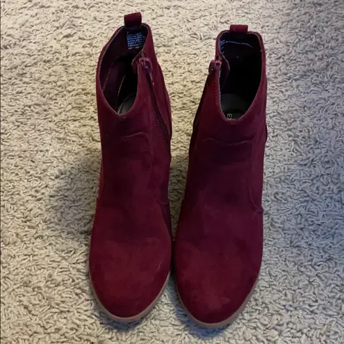 EXPRESS Burgundy/red booties