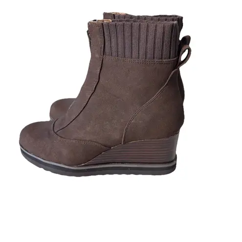 Yellow Box Corado Wedge Brown Ankle Booties with zipper closure in front 7.5 - Image 3
