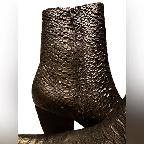 Matisse Caty Snake Pointed Toe Zippered Booties Womens Black 9.5(BROKEN ZIPPER)