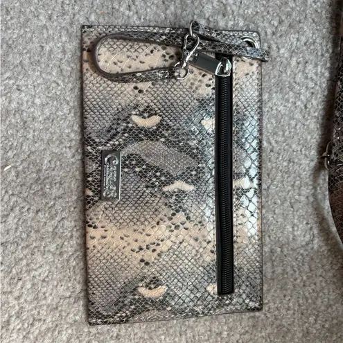 Snakeskin Crossbody Bag & Wristlet Set Carlos Santana Faux Leather Black